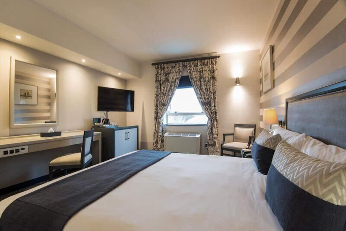 Chambre Queen avec Douche seulement