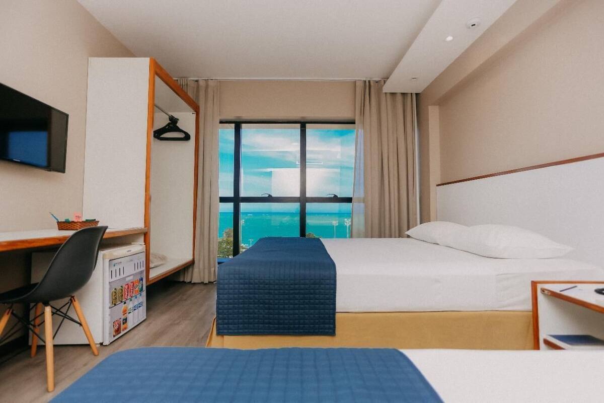 Minibar, desk, soundproofing, WiFi (free)