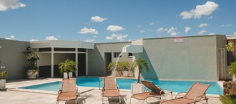 Bristol Exceler Plaza Hotel