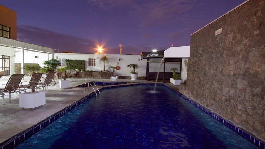 Bristol Exceler Plaza Hotel