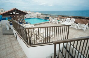 Outdoor pool, sun loungers