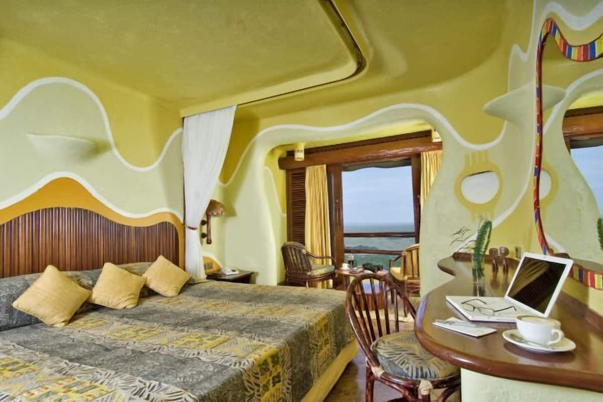 Premium bedding, desk, free WiFi, bed sheets