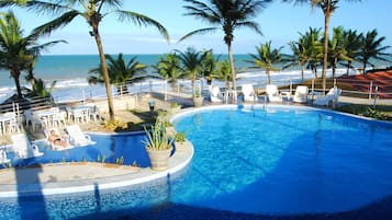 5 piscinas al aire libre, sombrillas, tumbonas