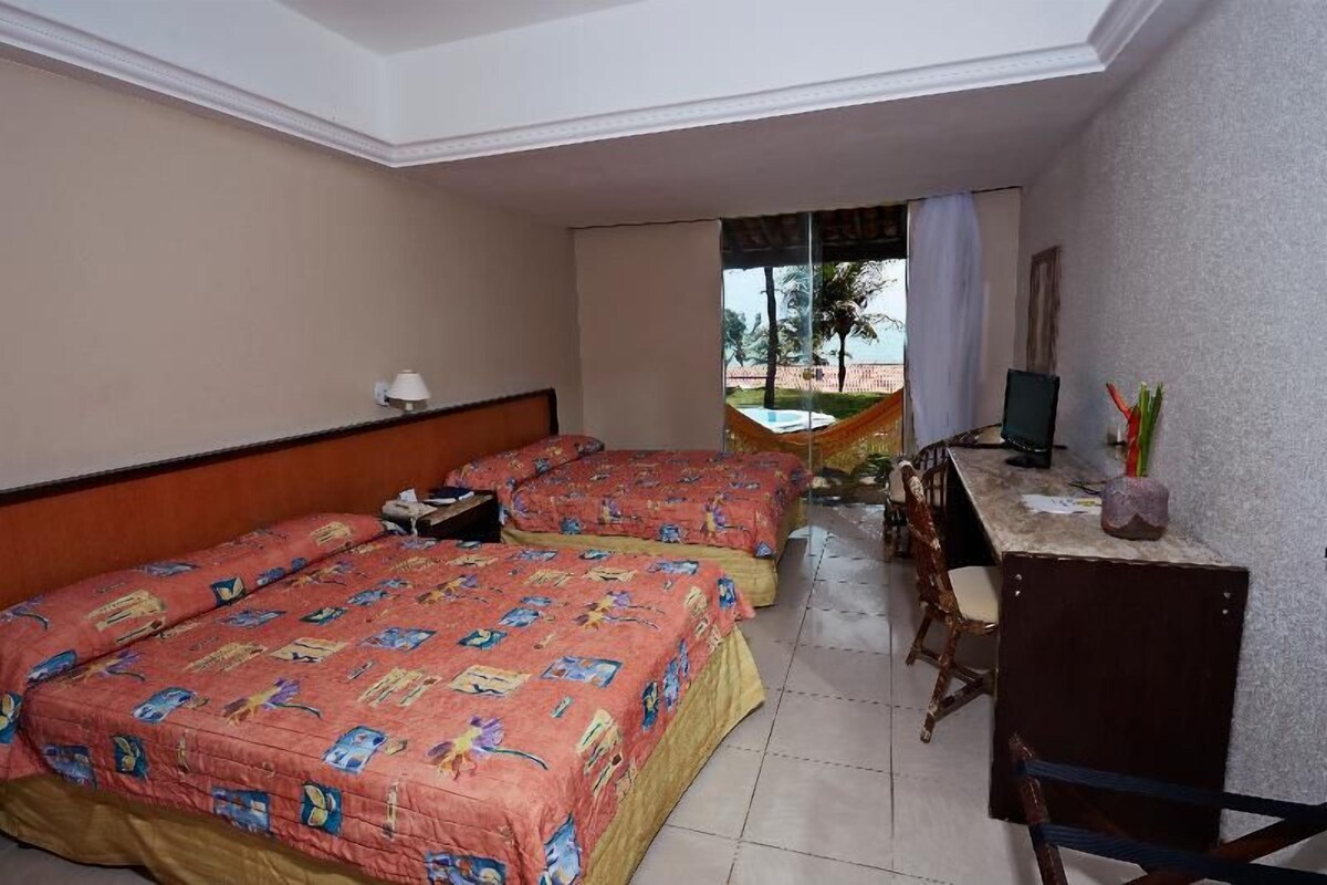 Minibar, escritorio, wifi gratis y ropa de cama 