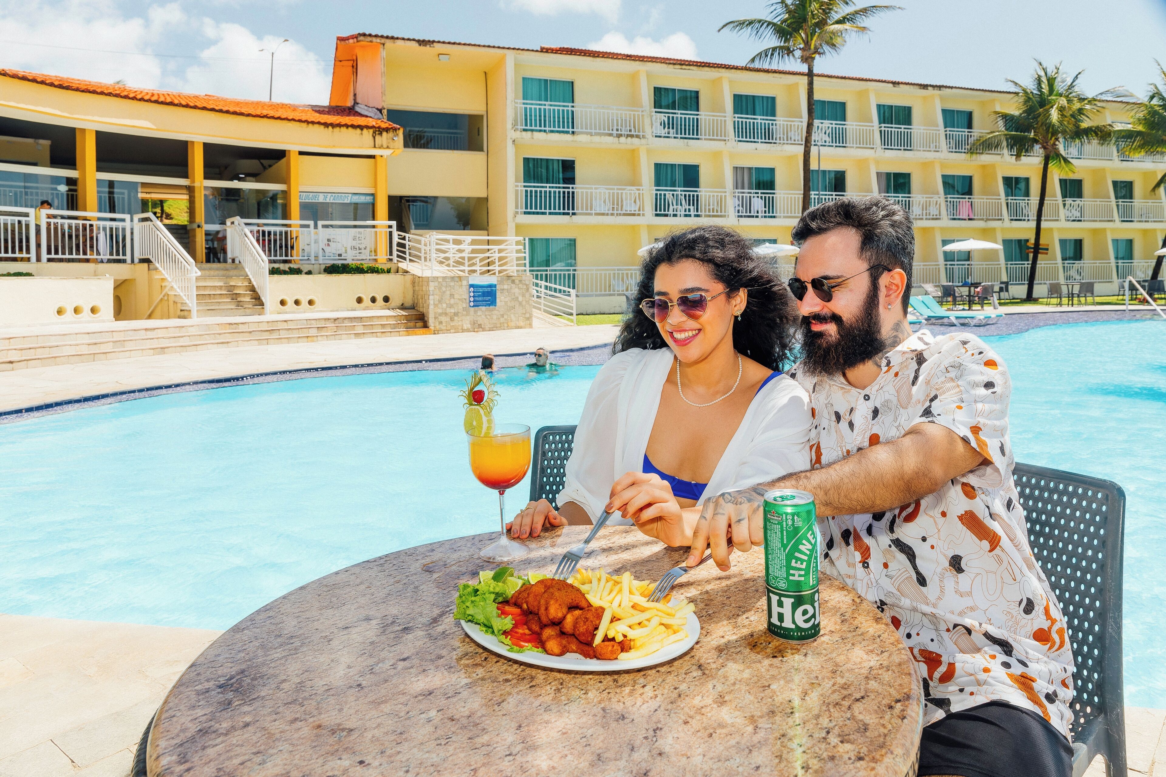 3 outdoor pools, pool umbrellas, pool loungers