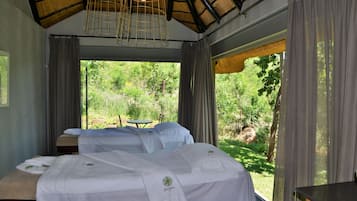 Couples treatment room(s), body treatments, hot stone massages