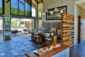 Behandlingsrom for par, kroppsbehandlinger og massasje med varme steiner