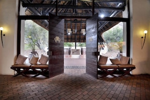 Couples treatment room(s), steam room, body treatments, aromatherapy