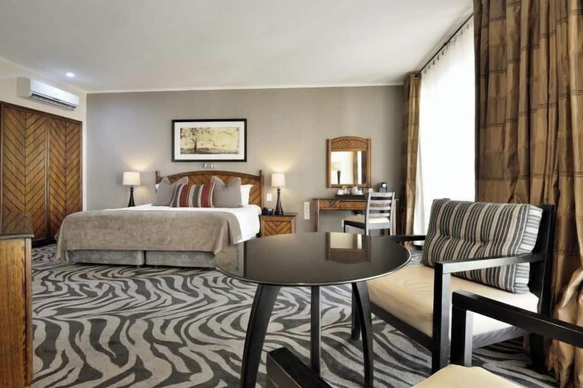 Hypo-allergenic bedding available, minibar, in-room safe, desk