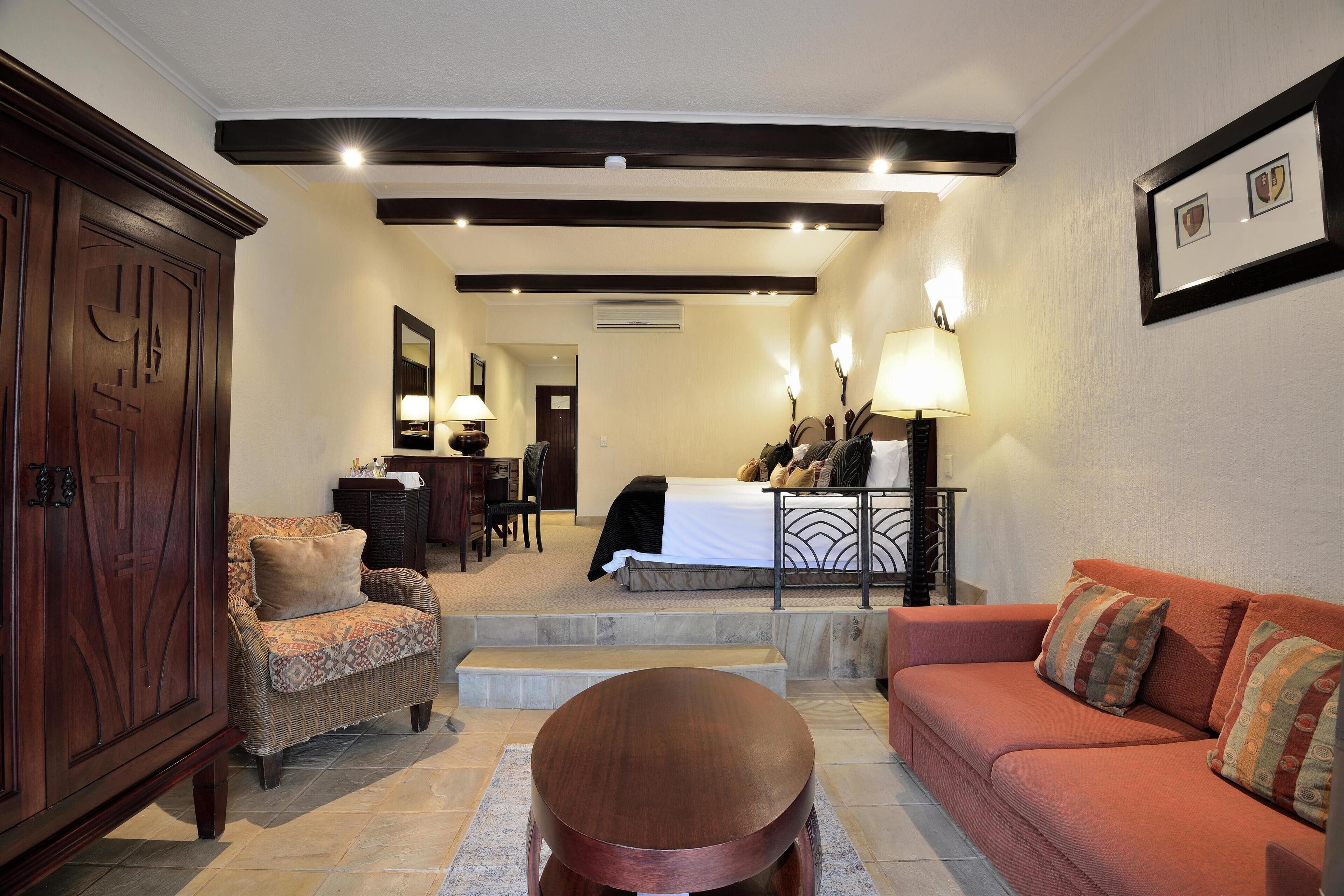 Family Room | Hypo-allergenic bedding, minibar, in-room safe, desk