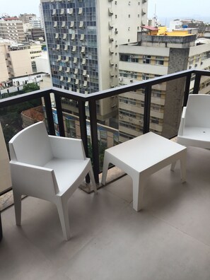 Traditional Apartment | Balcony