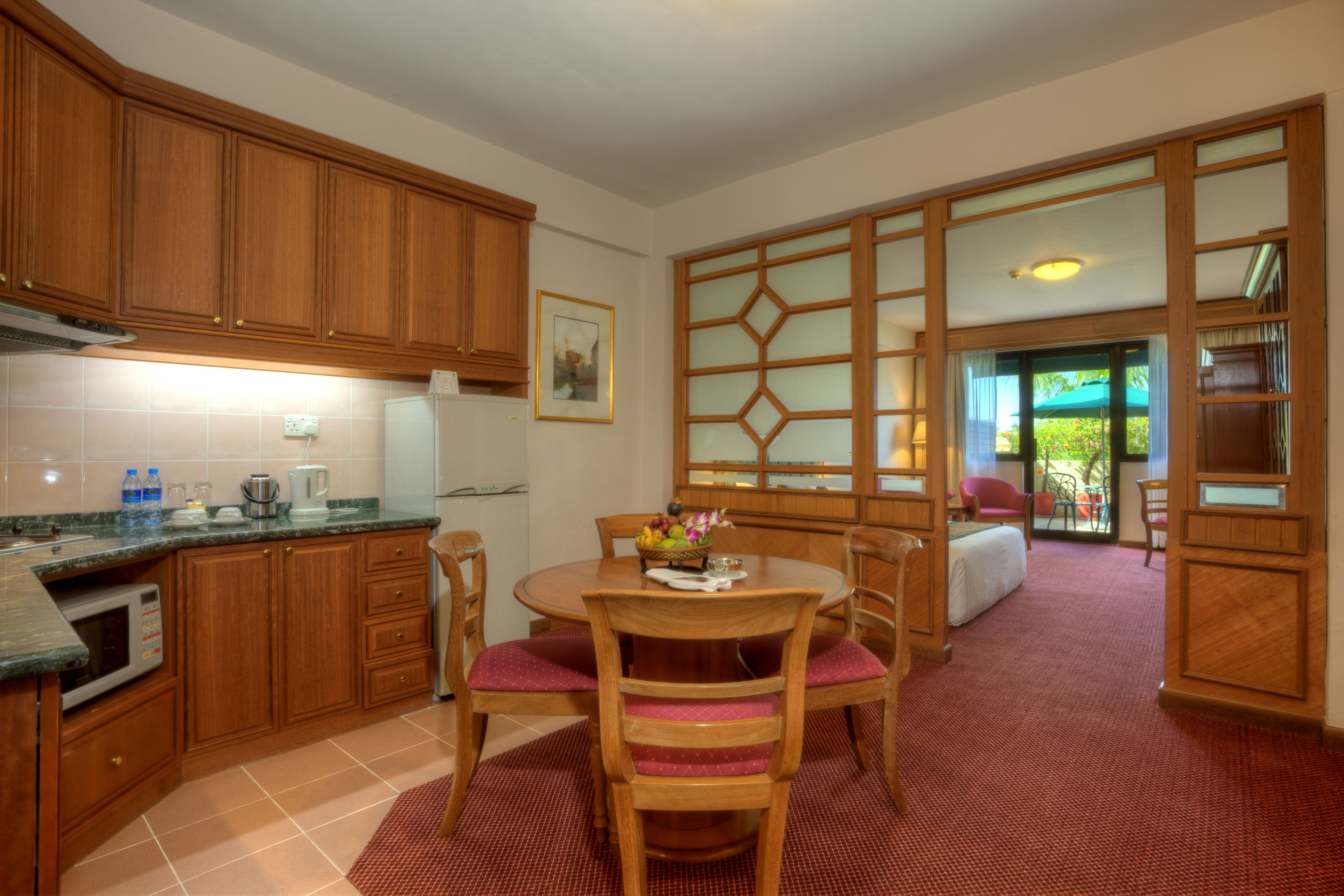 executive suite | in-room dining