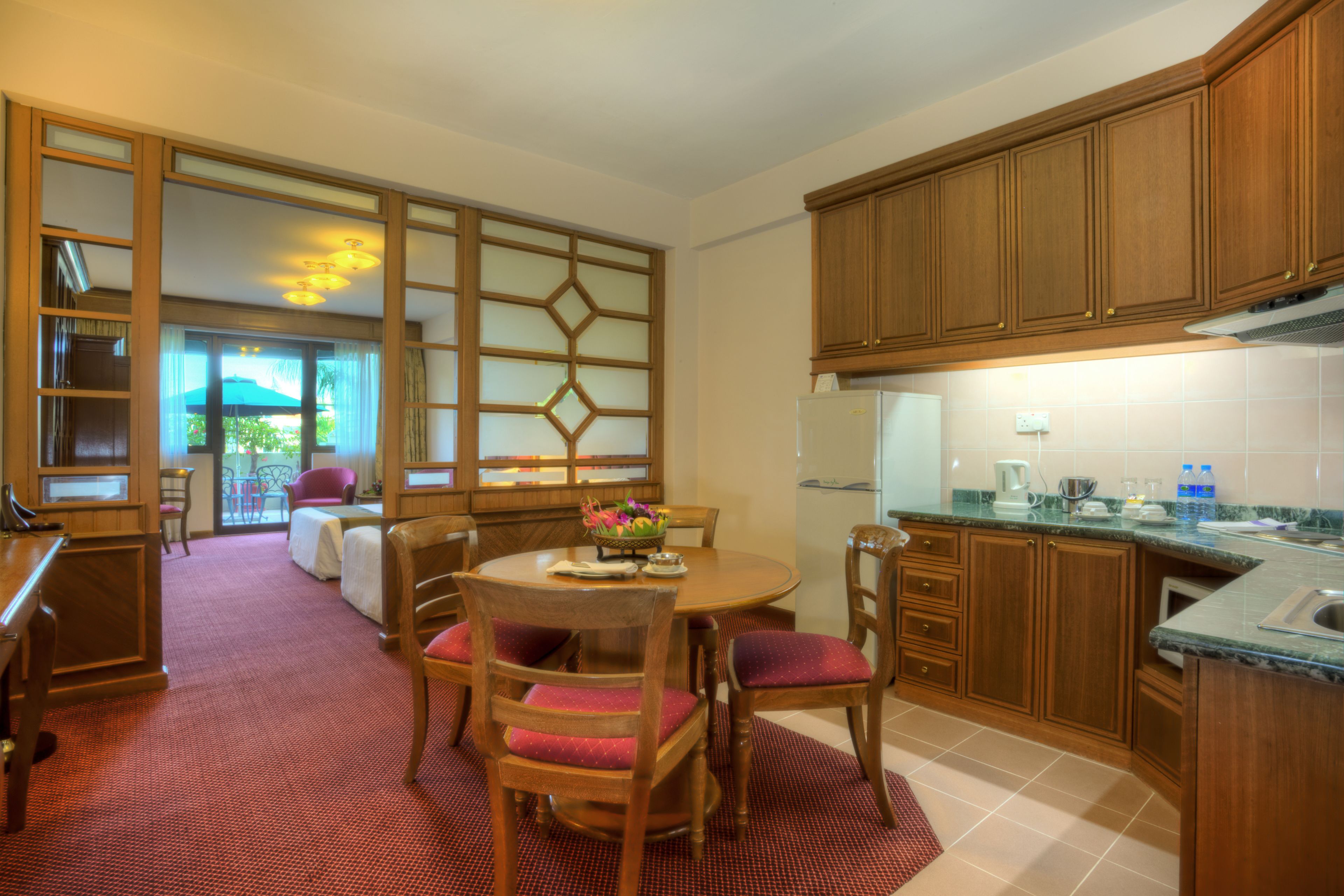 executive suite | private kitchen | coffee/tea maker, electric kettle