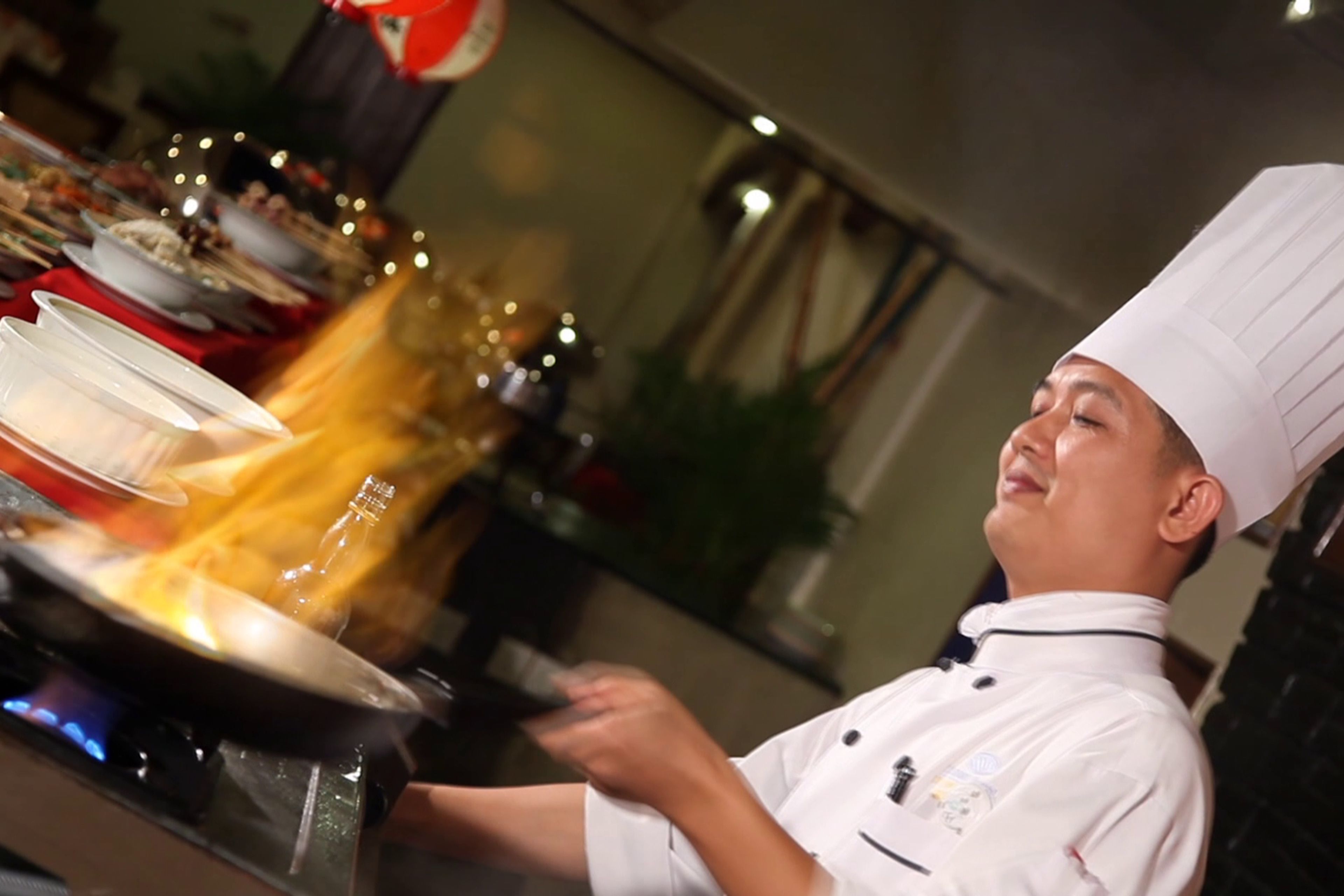 Breakfast, lunch, dinner served; international cuisine, garden views 