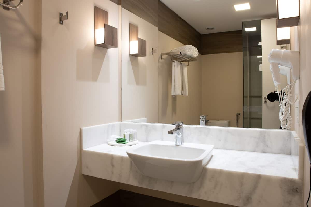 room (apartamento collection) | bathroom | shower, hair dryer, bathrobes, towels