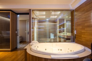 Premium-rum (Suite Premium - Vista Piscina) | Privat bubbelpool