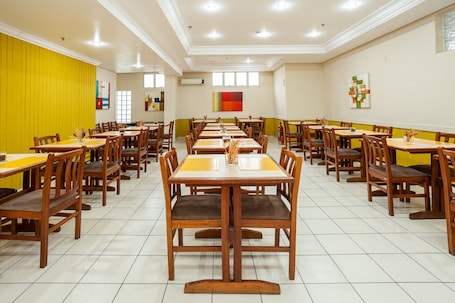 供应早餐、午餐和晚餐,巴西菜