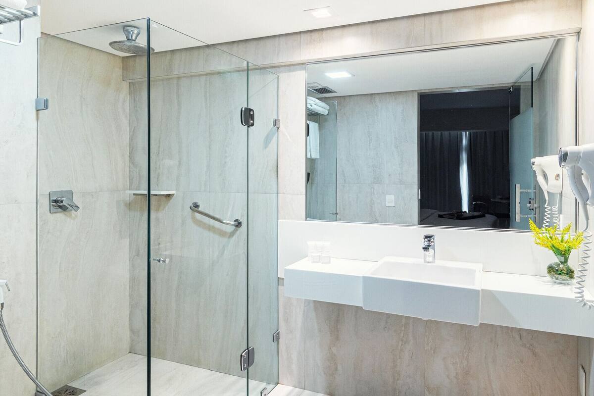 Bathroom | Free toiletries, hair dryer, towels