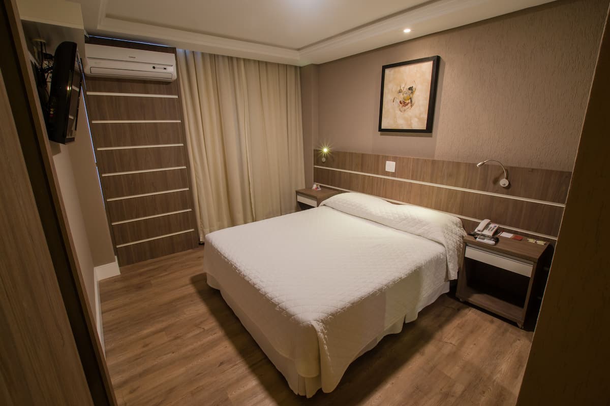 1 camera, minibar, una cassaforte in camera, Wi-Fi gratuito