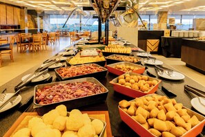 Tägliches inbegriffenes Frühstücksbuffet