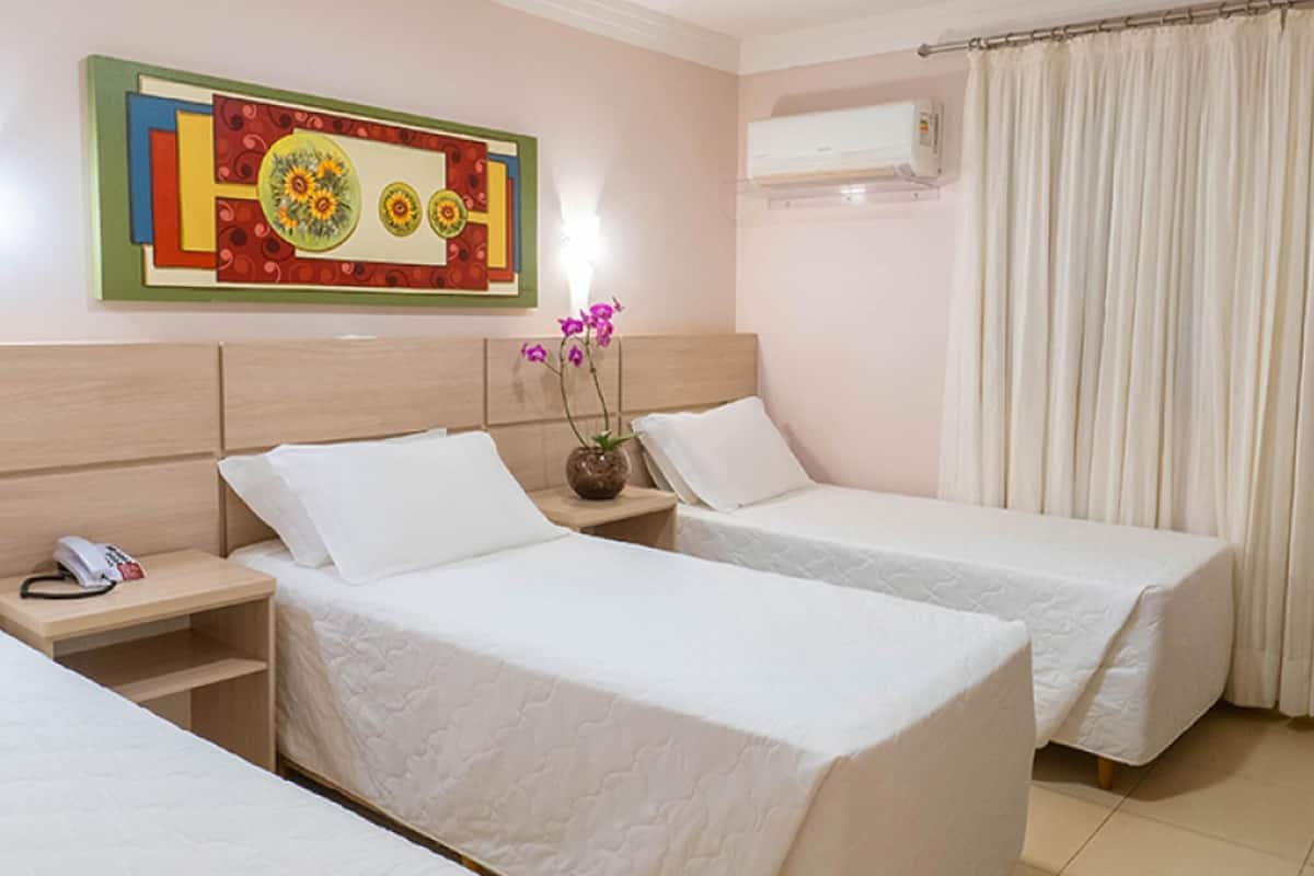 1 bedroom, premium bedding, minibar, in-room safe
