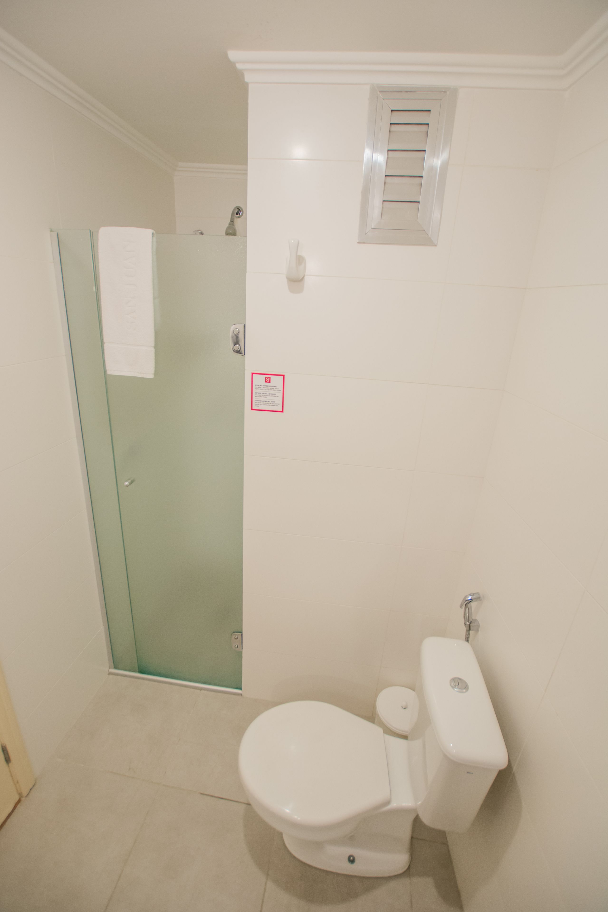 executive triple room | bathroom | shower, rainfall showerhead, free toiletries, hair dryer