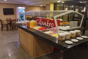 Desayuno buffet incluido todos los días