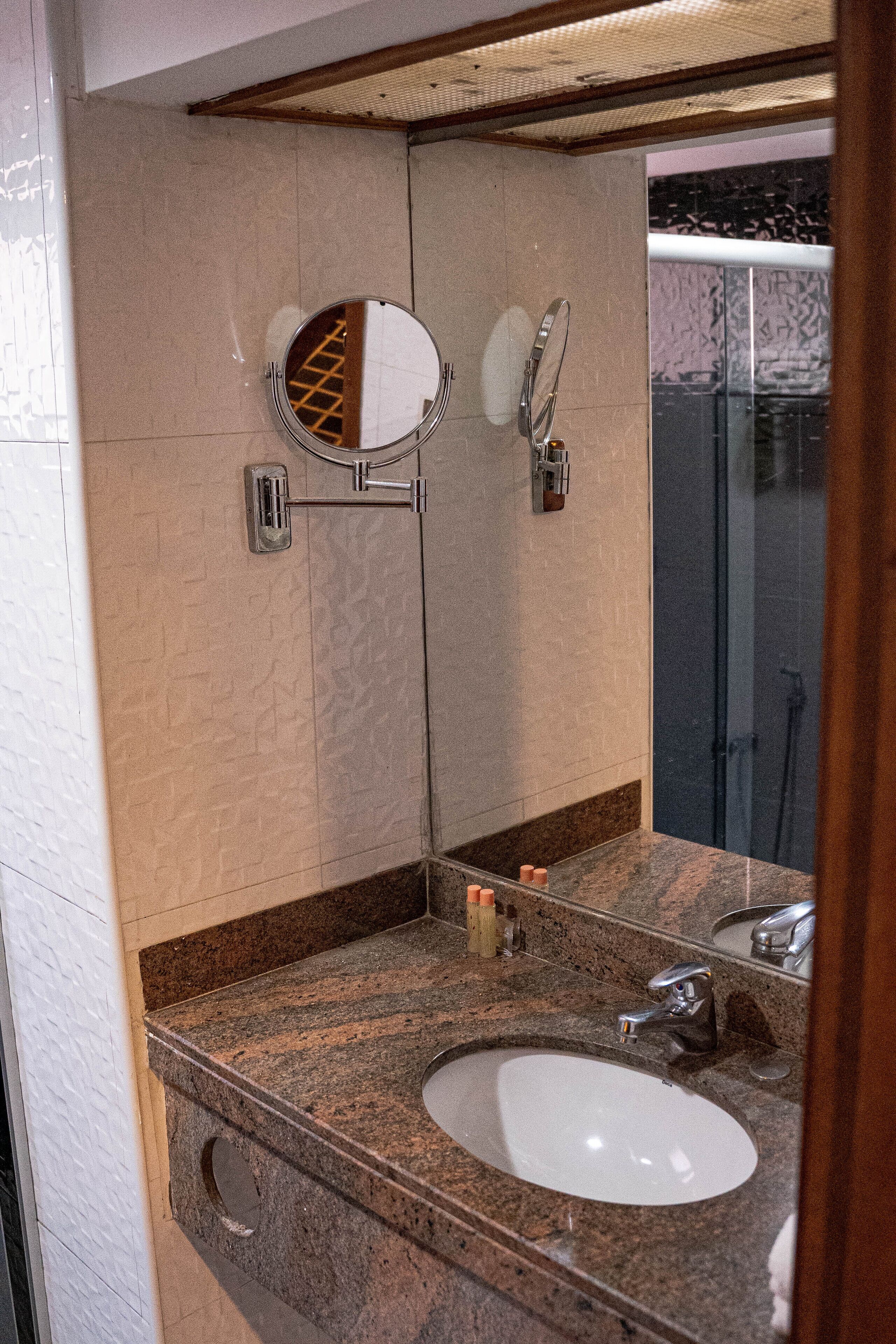 suíte superior stream | bathroom | free toiletries, hair dryer, towels