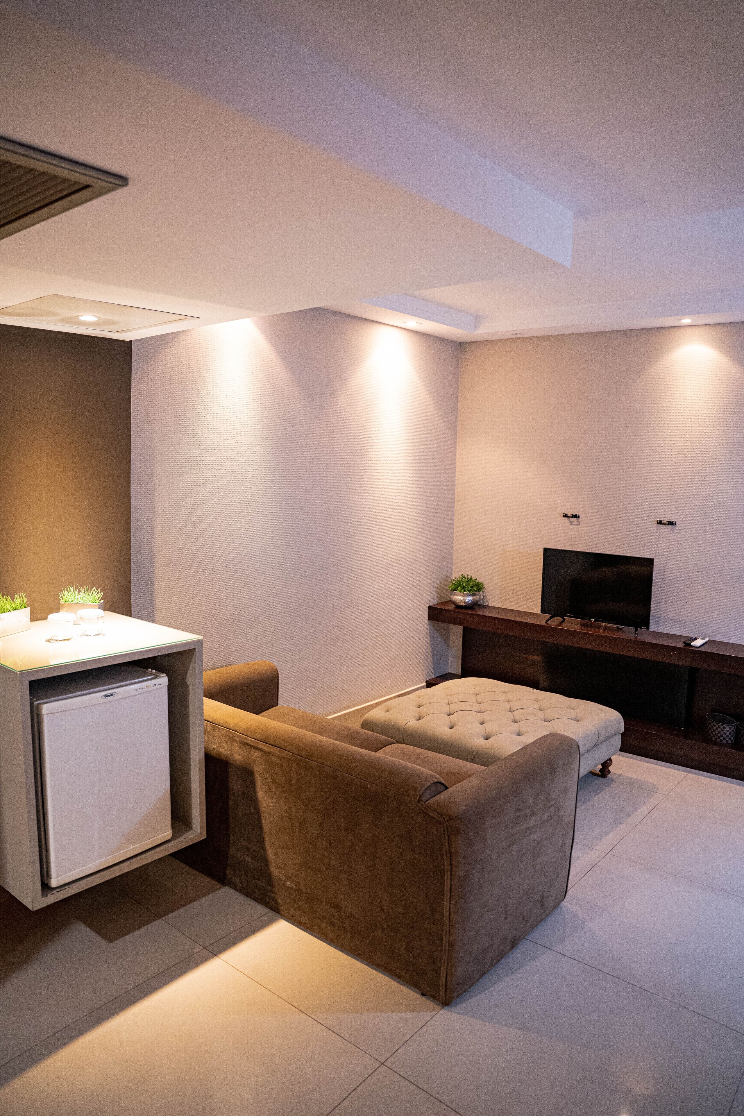 suíte superior executiva stream | living room | tv