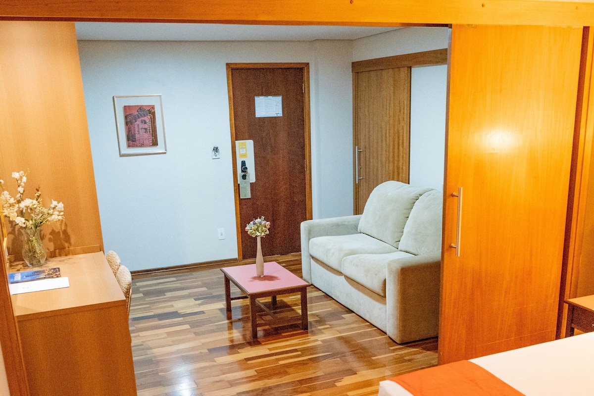 suíte jr black | living room | tv