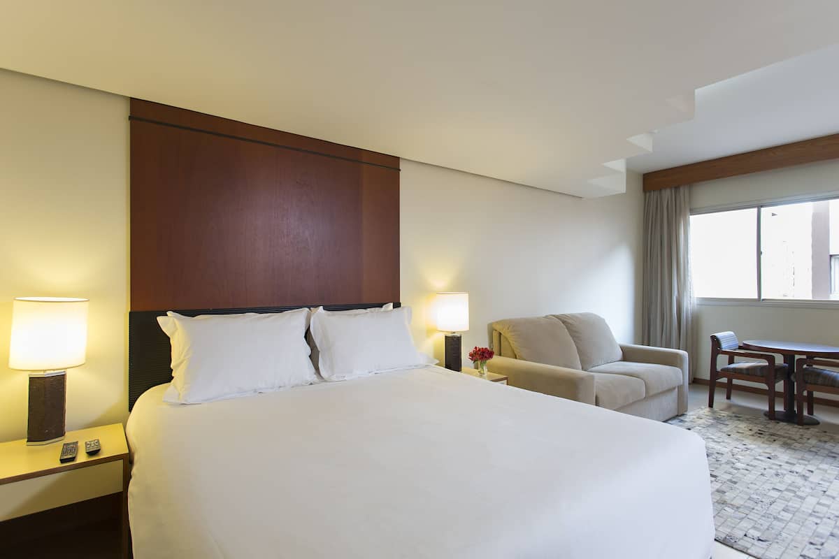 Suíte Superior Executiva Stream C/ Hidro | 1 slaapkamer, een minibar, een bureau, geluiddichte muren