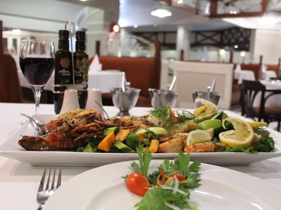 Café da manhã, almoço e jantar