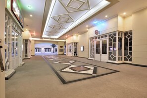 Property grounds - Swakopmund Hotel (Swakopmund)