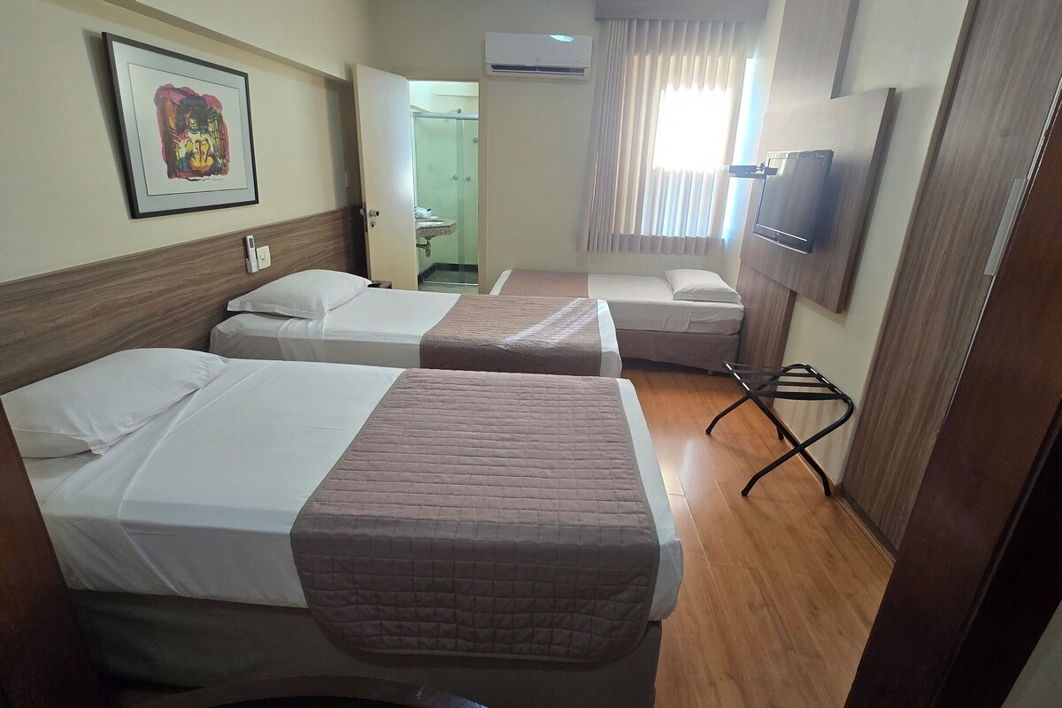 Minibar, bureau, Wi-Fi gratuit, draps fournis