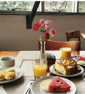 Petit déjeuner buffet compris tous les jours
