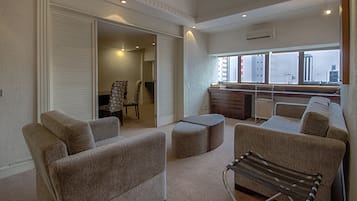 Suite Master | 1 bedroom, minibar, in-room safe, desk