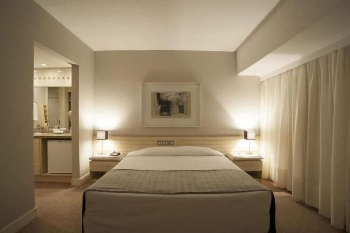 Minibar, in-room safe, desk, soundproofing