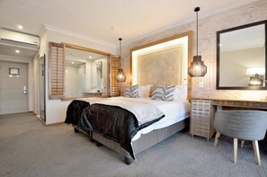 Ropa de cama hipoalergénica, cubrecamas y minibar 