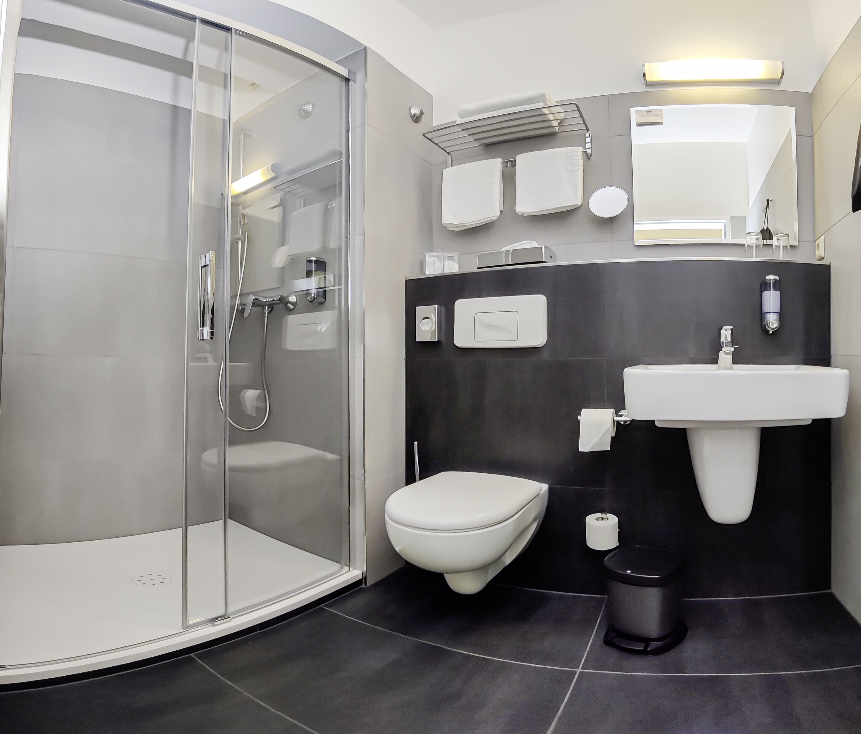 shower, free toiletries, hair dryer, towels