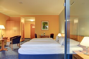 Doppia Standard | Biancheria da letto di alta qualità, una cassaforte in camera