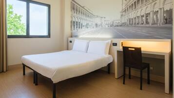 Desk, free WiFi, bed sheets