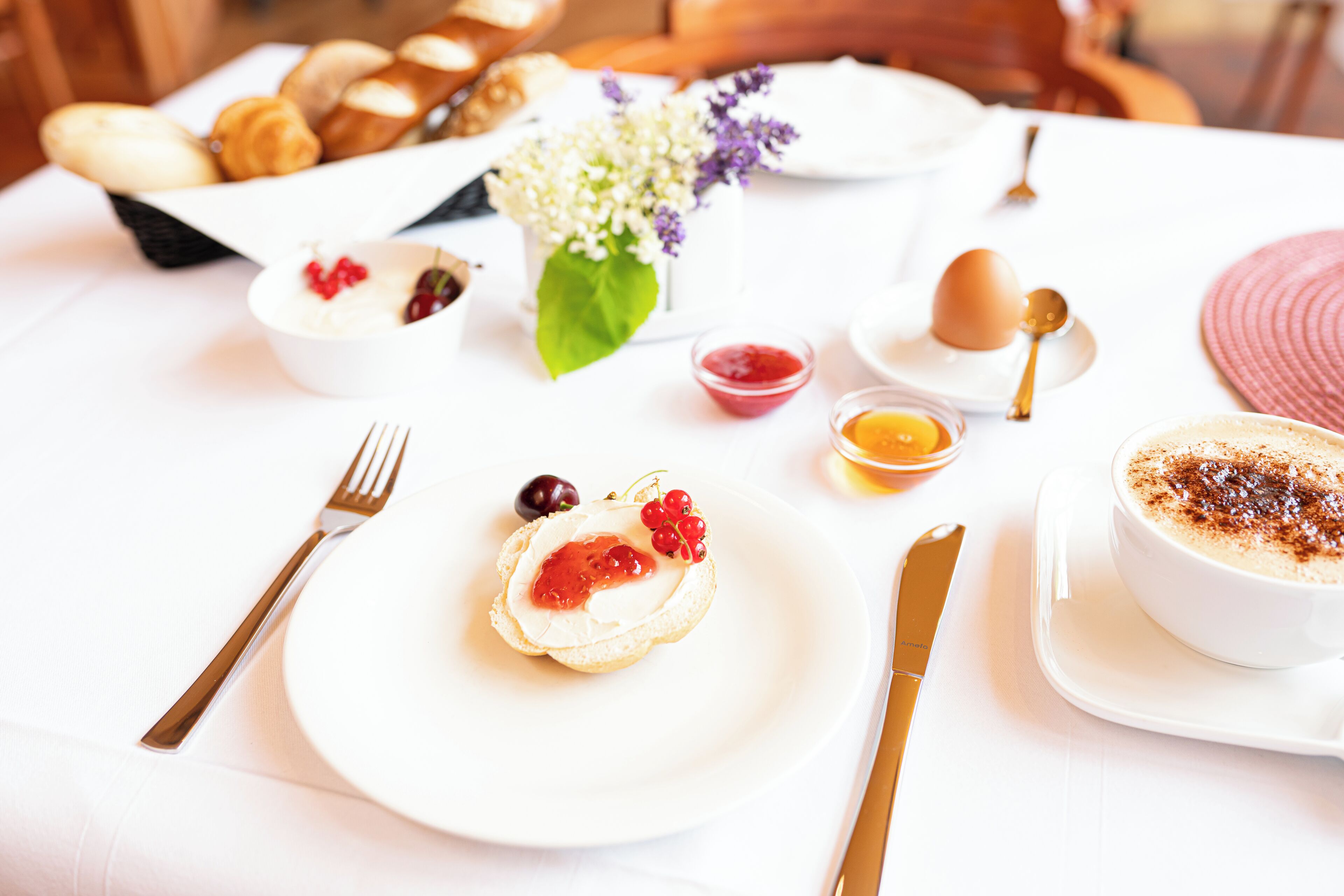 daily buffet breakfast (eur 16 per person)
