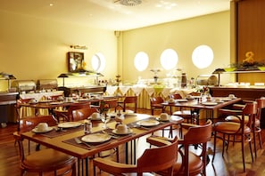 Daily buffet breakfast (EUR 15 per person)