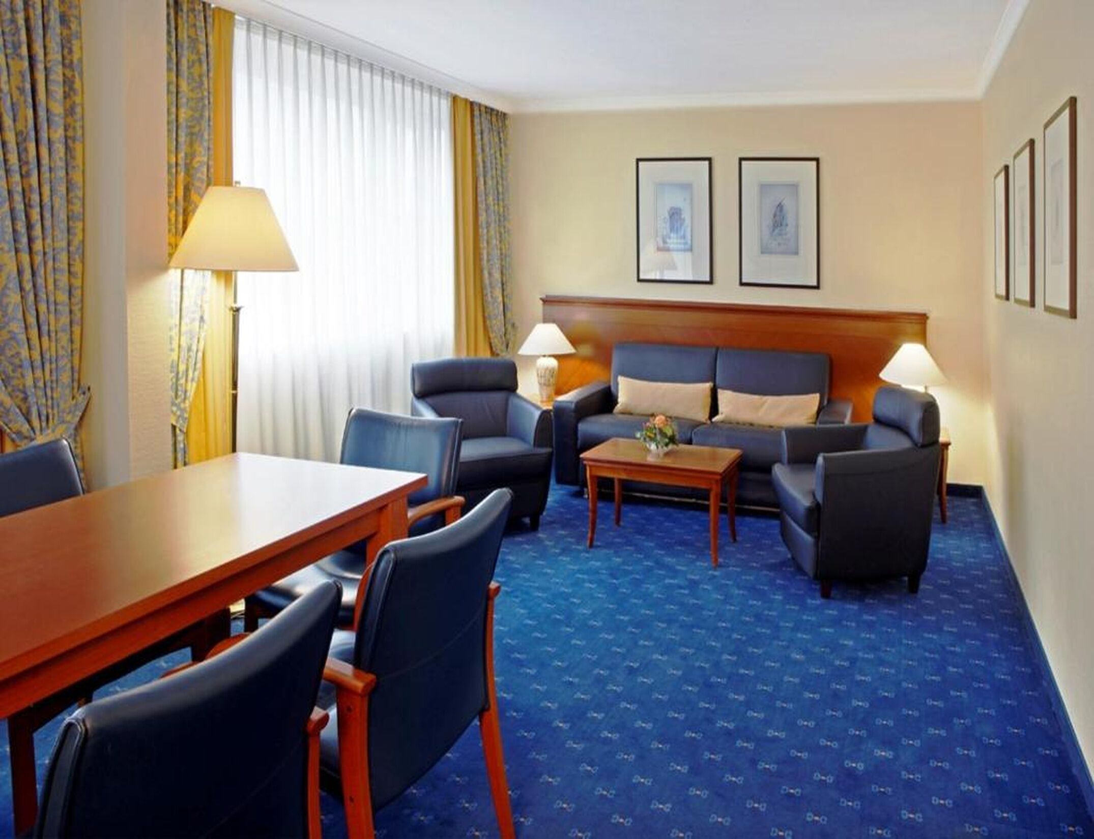 Hypo-allergenic bedding available, in-room safe, desk, laptop workspace
