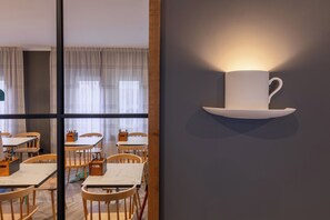 Desayuno buffet todos los días (con cargo)