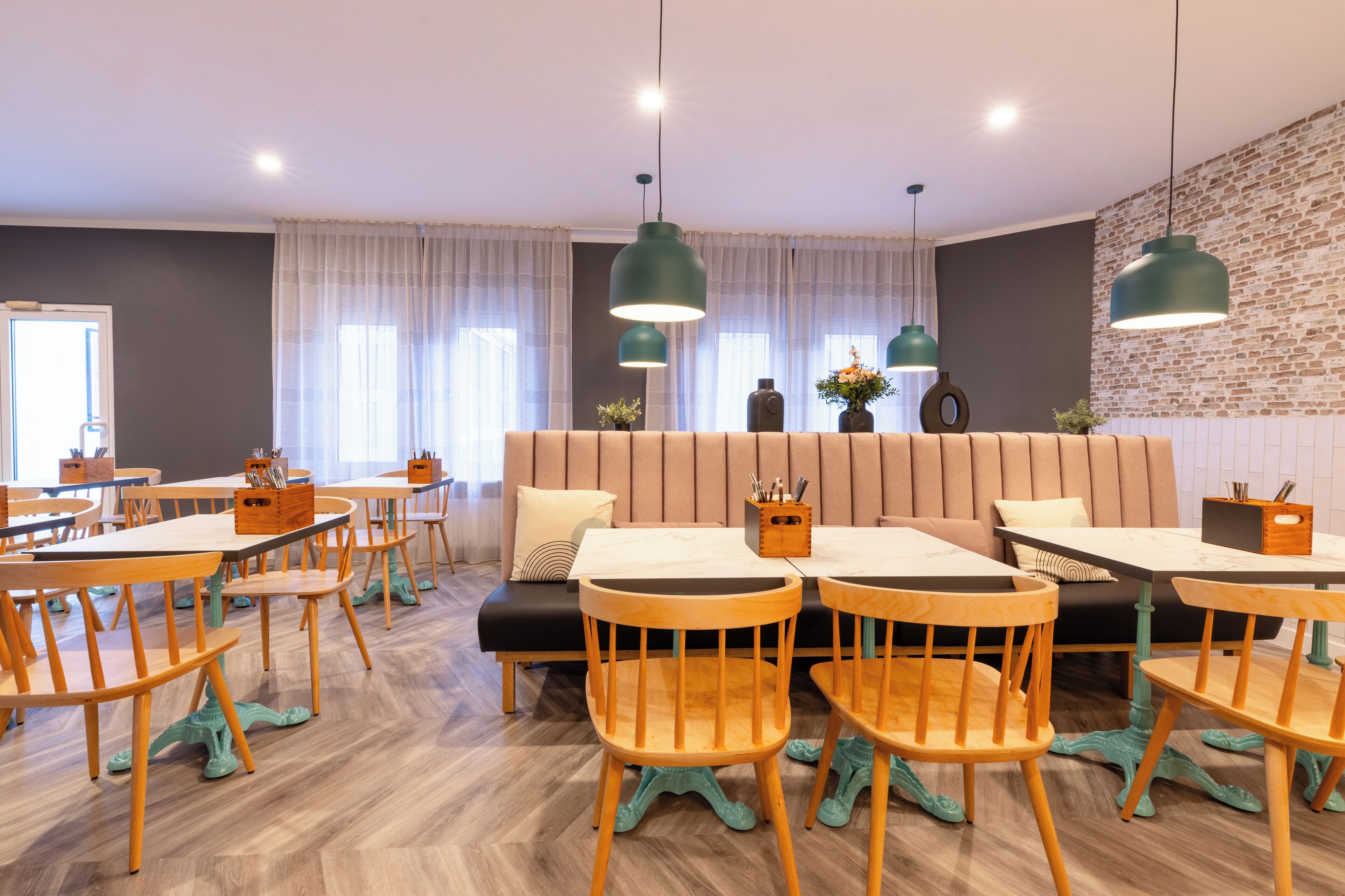 Daily buffet breakfast (EUR 15.00 per person)