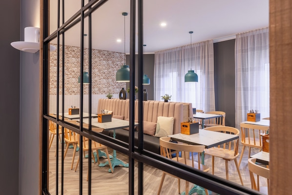 Daily buffet breakfast (EUR 14.50 per person)