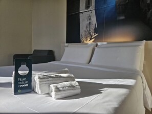 Superior Double Room, Non Smoking | Memory-foam beds, in-room safe, desk, soundproofing - B&B Hotel Mantova (San Giorgio di Mantova)