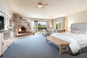 Room (Vineyard View Collection Spa) | Premium bedding, down comforters, blackout drapes, soundproofing - Harvest Inn (St. Helena)