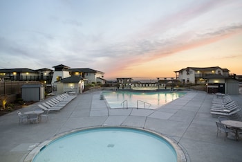 Pool amenities at Sanctuary Beach Resort